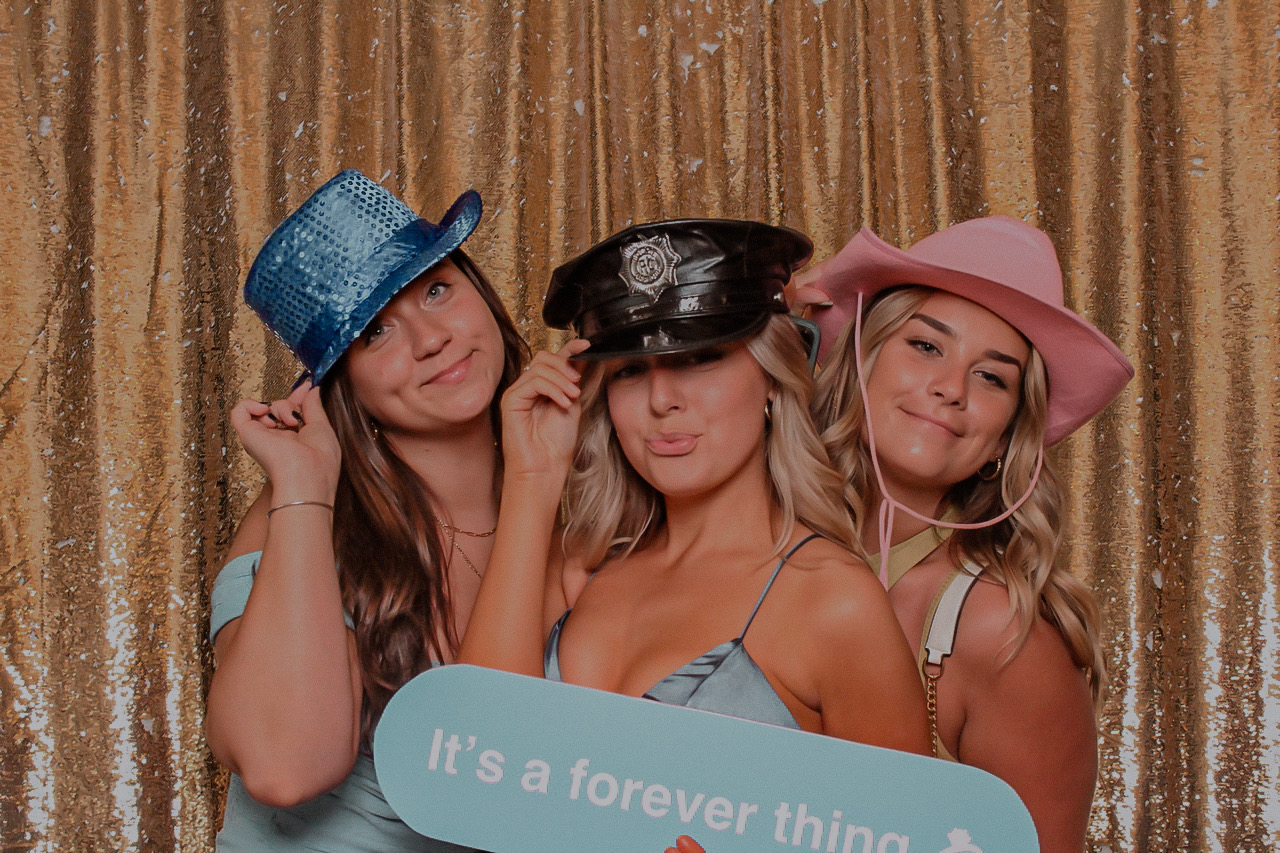 photo booth photo from bridesmaids